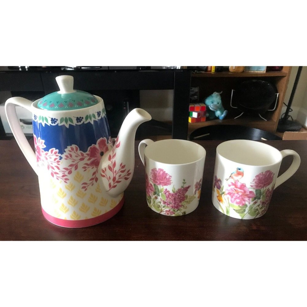 Flower Summer Blush Tea Kettle and Coffee Mugs Grace Stechcol NEW